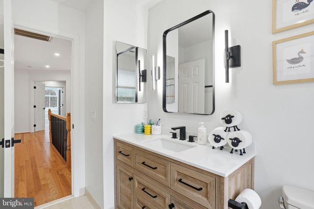 8656 TUTTLE RD, Springfield, VA 22152