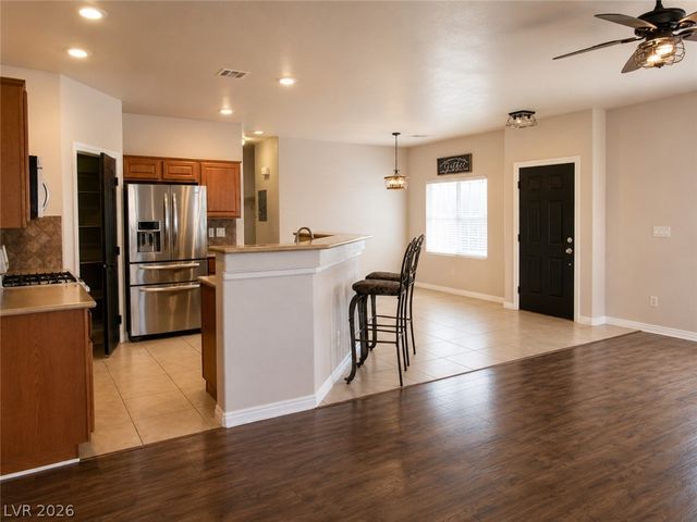 4831 Double Down Drive 103, Las Vegas, NV 89122