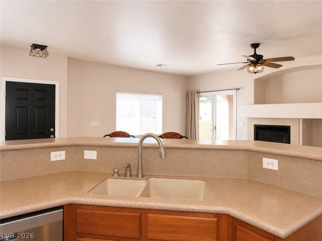 4831 Double Down Drive 103, Las Vegas, NV 89122