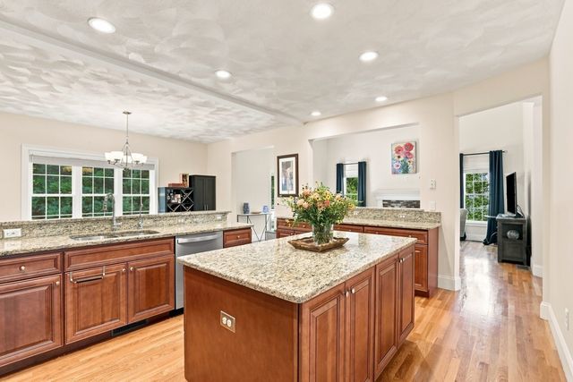 9 Forbes Rd, Hudson, MA 01749