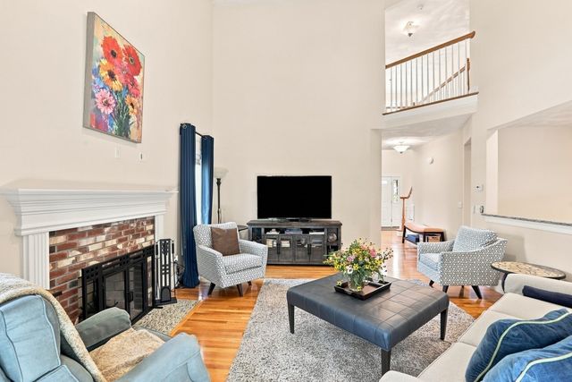 9 Forbes Rd, Hudson, MA 01749