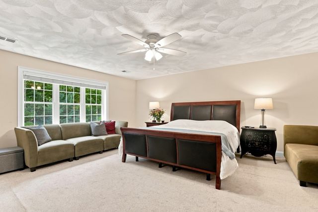9 Forbes Rd, Hudson, MA 01749