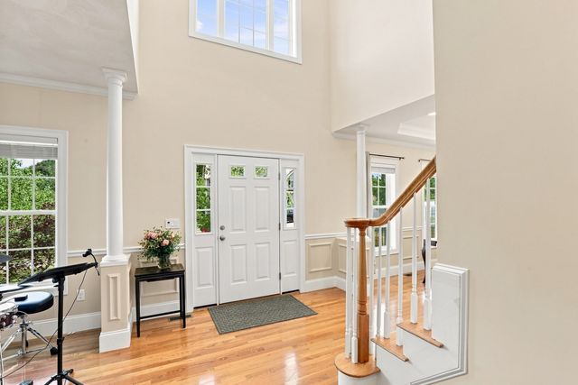 9 Forbes Rd, Hudson, MA 01749