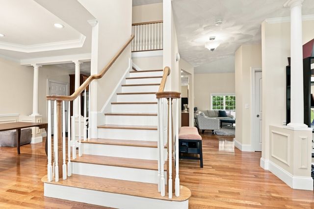 9 Forbes Rd, Hudson, MA 01749