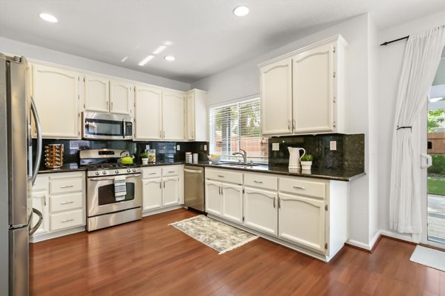 1405 Byrne Ct, Folsom, CA 95630