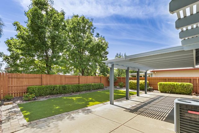 1405 Byrne Ct, Folsom, CA 95630