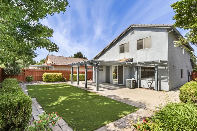1405 Byrne Ct, Folsom, CA 95630