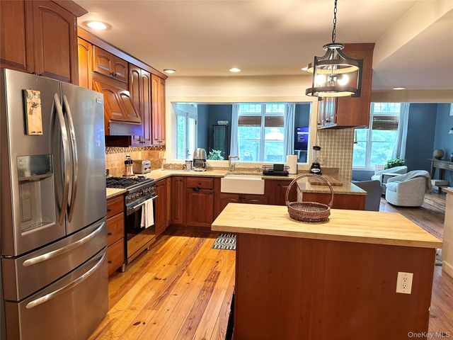 291 Comfort Trail, Montgomery, NY 12549