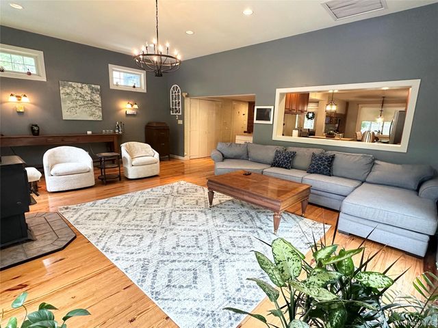 291 Comfort Trail, Montgomery, NY 12549