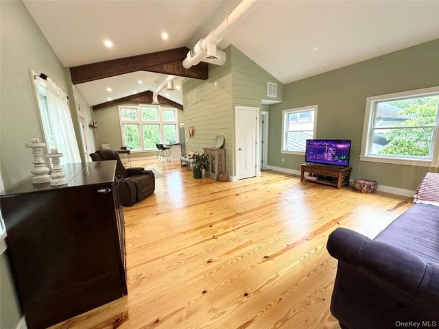 291 Comfort Trail, Montgomery, NY 12549