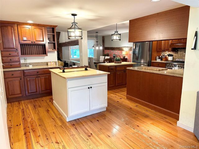 291 Comfort Trail, Montgomery, NY 12549