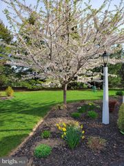805 BRIAR EDGE CT, Lebanon, PA 17046