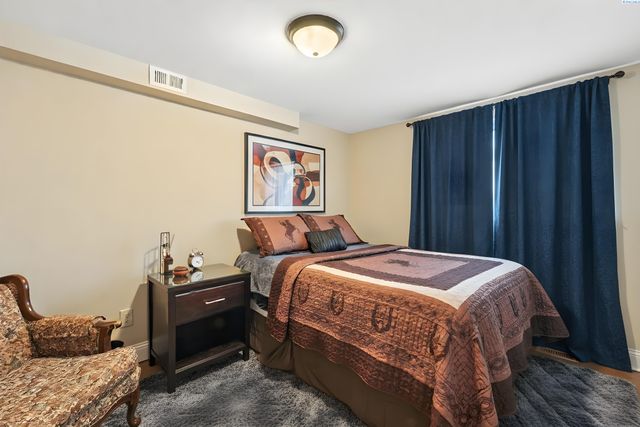 371 Hill Rd, Walla Walla, WA 99362