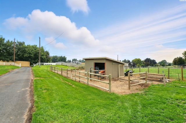 371 Hill Rd, Walla Walla, WA 99362