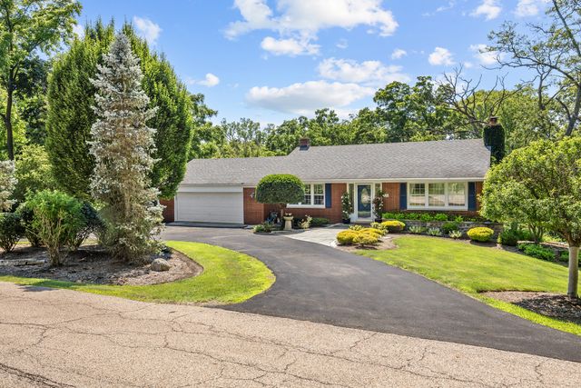 264 Biltmore Drive, North Barrington, IL 60010