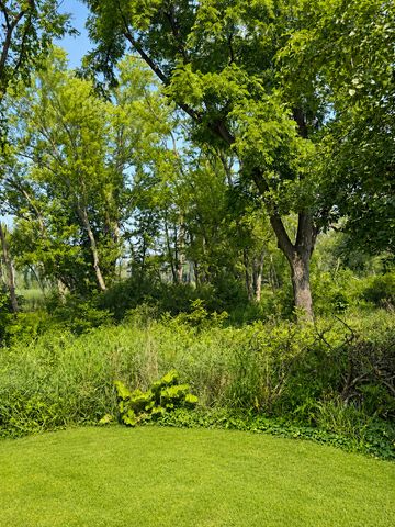 264 Biltmore Drive, North Barrington, IL 60010