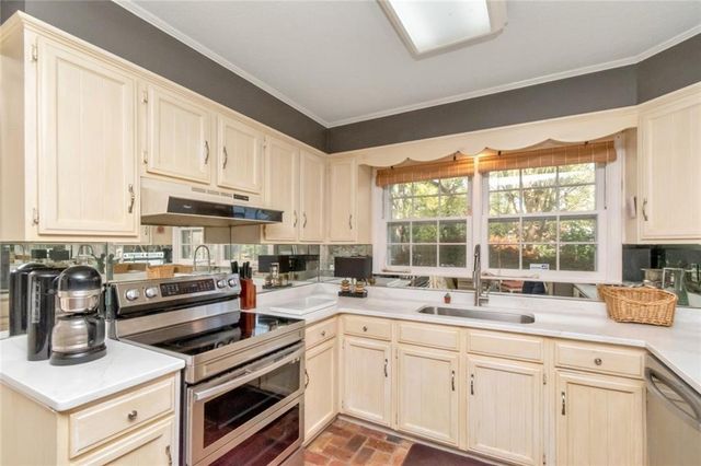 513 Wacker Lane N, Mobile, AL 36608