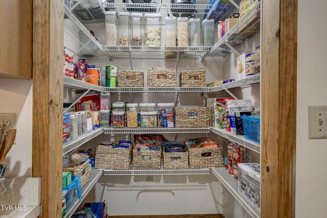 124 Ogle Road, Unicoi, TN 37692