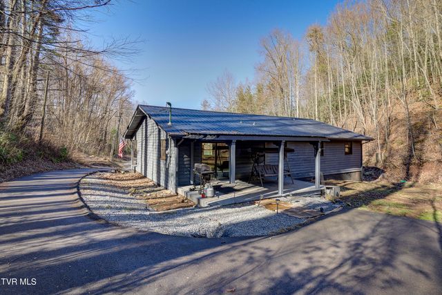 124 Ogle Road, Unicoi, TN 37692