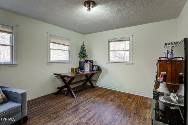 124 Ogle Road, Unicoi, TN 37692