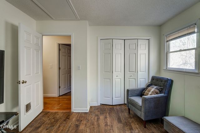 124 Ogle Road, Unicoi, TN 37692