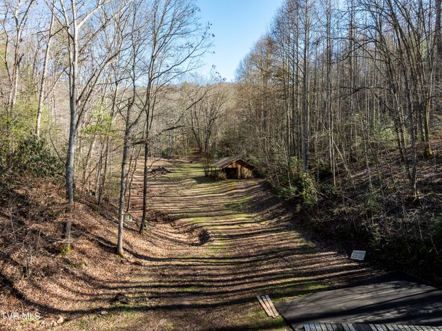 124 Ogle Road, Unicoi, TN 37692