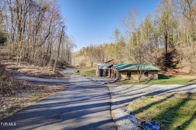 124 Ogle Road, Unicoi, TN 37692