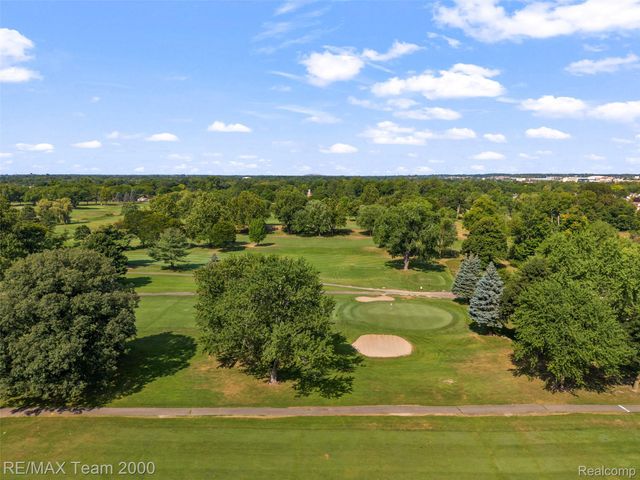15785 Edgewood Street, Livonia, MI 48154