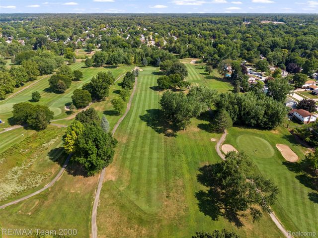 15785 Edgewood Street, Livonia, MI 48154