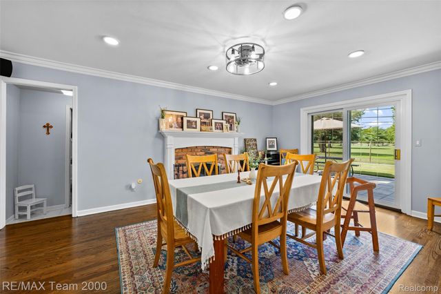 15785 Edgewood Street, Livonia, MI 48154