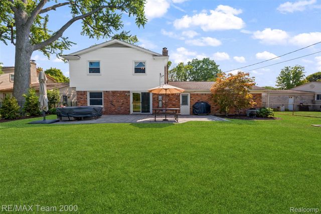 15785 Edgewood Street, Livonia, MI 48154