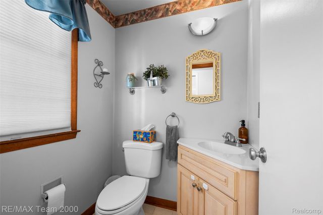 15785 Edgewood Street, Livonia, MI 48154