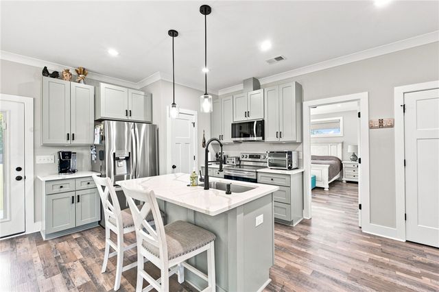 102 Turkey Trot Road, Williamston, SC 29697