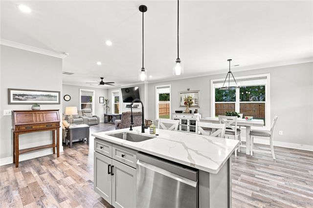 102 Turkey Trot Road, Williamston, SC 29697