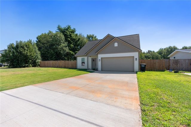 102 Turkey Trot Road, Williamston, SC 29697