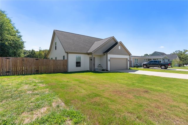 102 Turkey Trot Road, Williamston, SC 29697