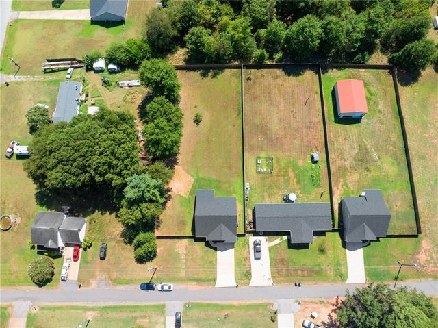 102 Turkey Trot Road, Williamston, SC 29697