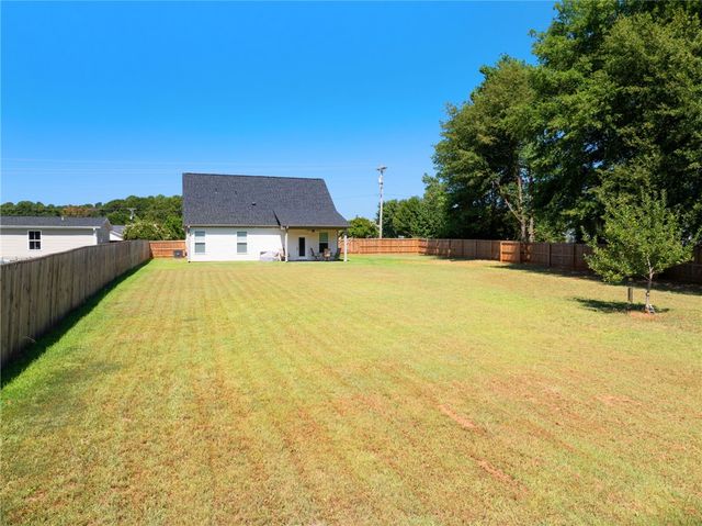 102 Turkey Trot Road, Williamston, SC 29697