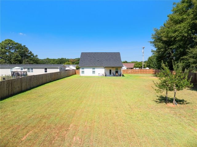102 Turkey Trot Road, Williamston, SC 29697