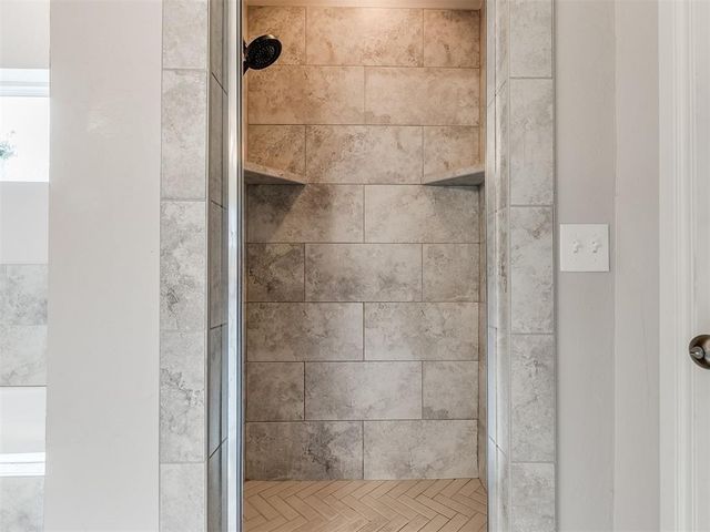 10621 Little Sallisaw Creek Drive, Yukon, OK 73099