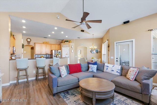 1858 SENTRY OAK Court, Fleming Island, FL 32003