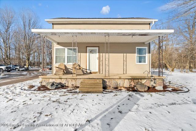 2689 Narrow Lake Road, Charlotte, MI 48813