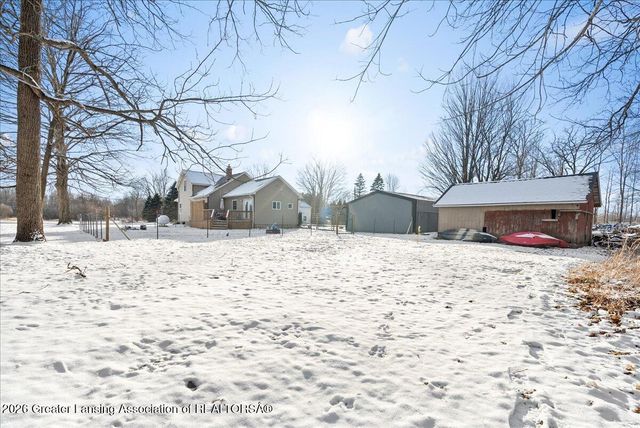 2689 Narrow Lake Road, Charlotte, MI 48813