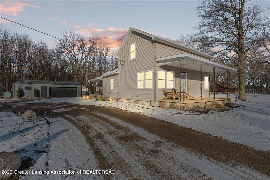 2689 Narrow Lake Road, Charlotte, MI 48813