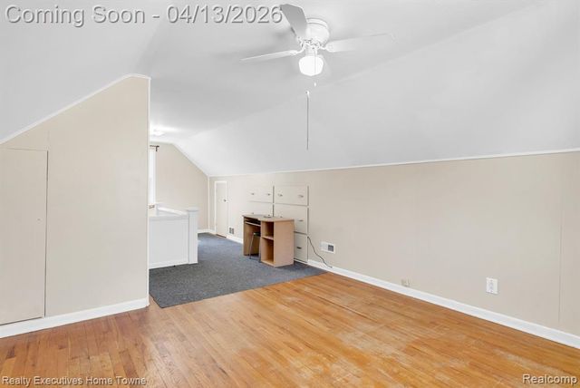 29940 John J Street, Roseville, MI 48066