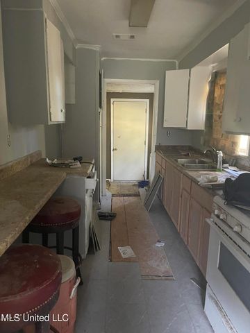 3853 Warner Avenue, Jackson, MS 39213