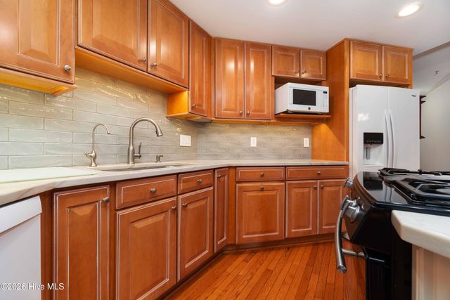 300 Midyette Street B5, Oriental, NC 28571