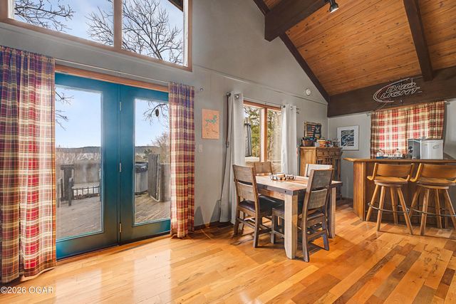 11537 Cedar Drive, Garfield, AR 72732