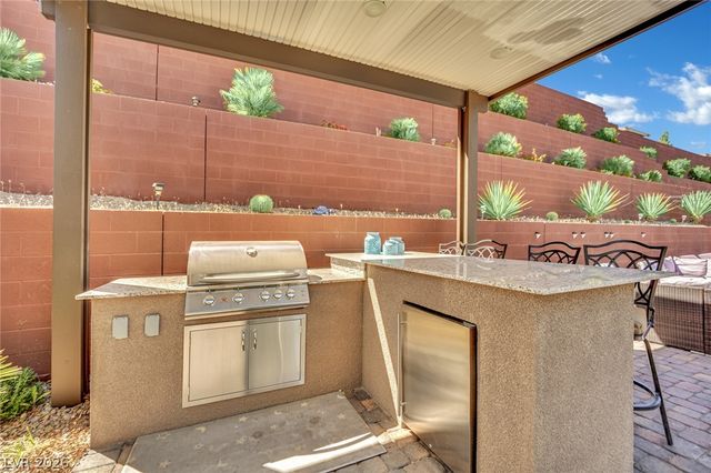 5523 Kyle Peak Court, Las Vegas, NV 89135