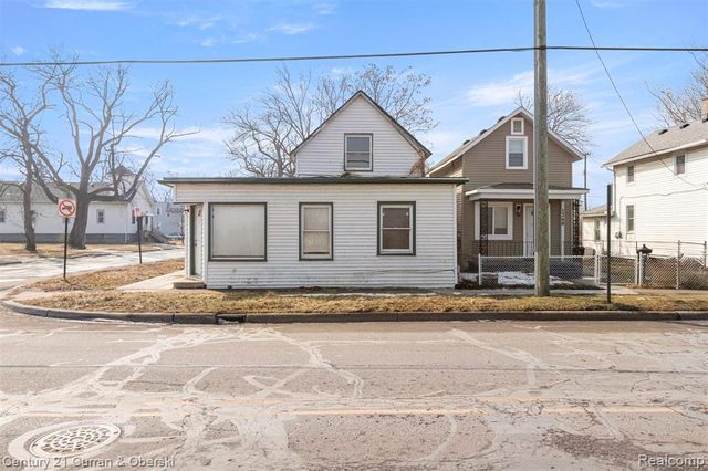 1270 E 1st Street, Monroe, MI 48161